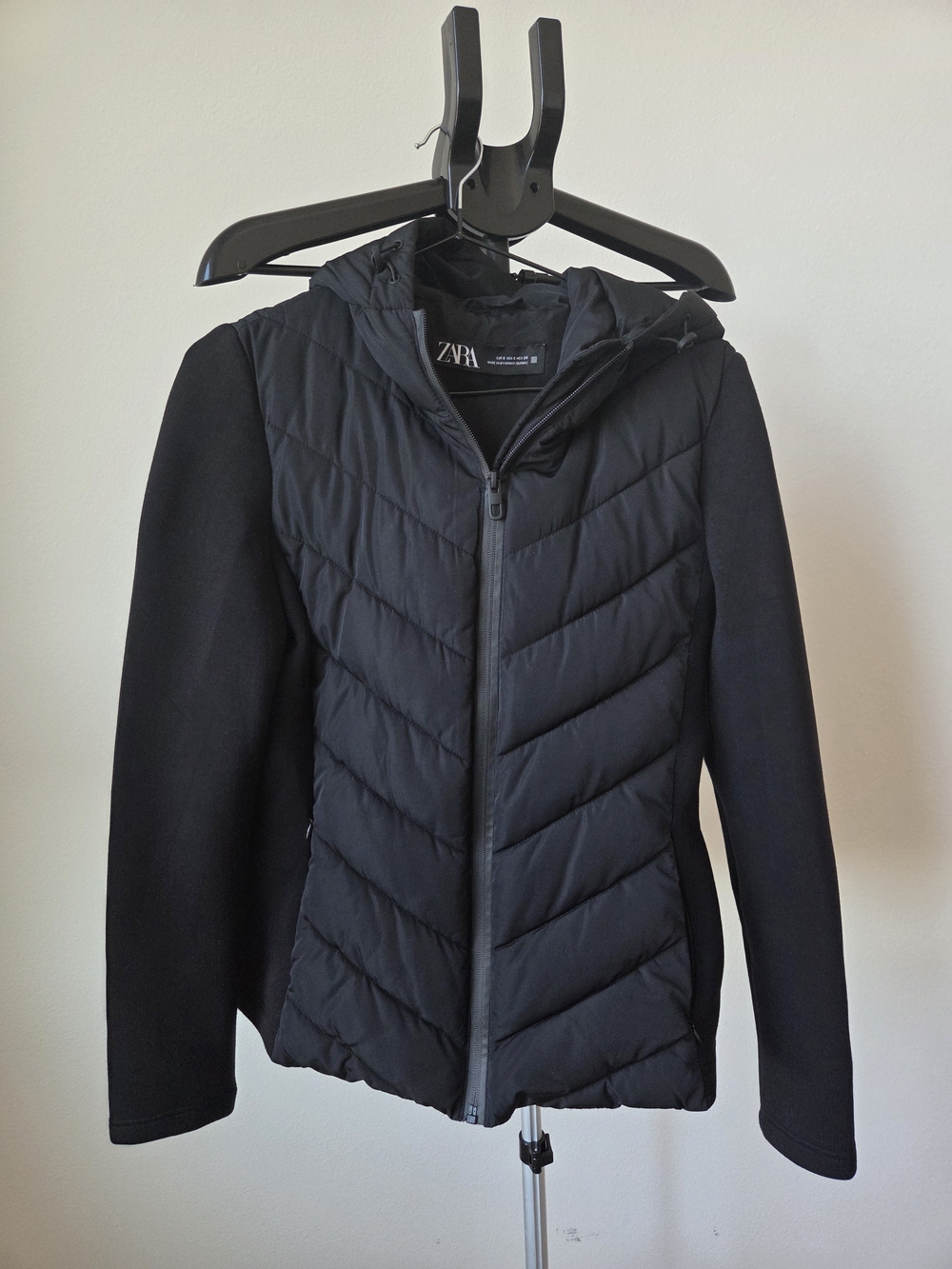Zara Black Puffer Hooded Jacket Quilted Chevron Coat Size S